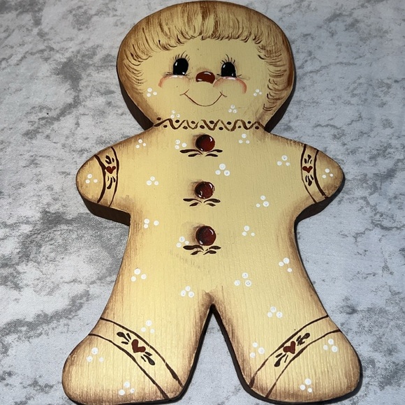 Vintage 1980s Set of 3 Wooden Hand Painted Gingerbread Family Stand Alone - Picture 7 of 8